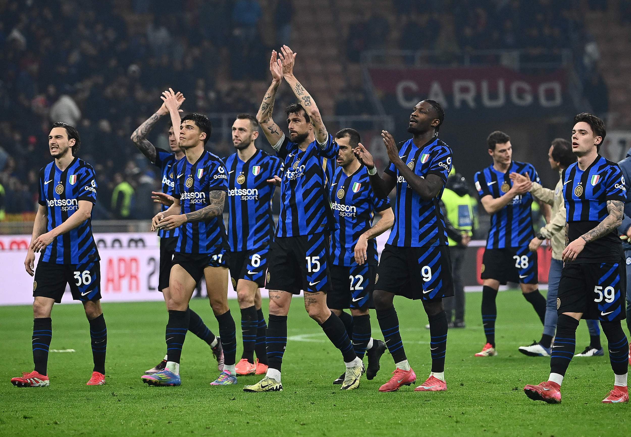 年轻球员在 年轻球员在