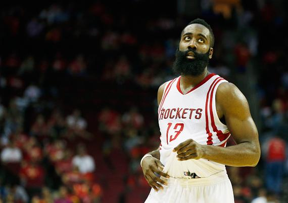 队记者称雄 队记者称雄